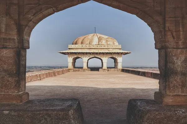 Taxi in Indore Near Me –  Trusted Drivers, AC Cabs, Best Price Booking
