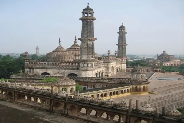Cab Service in Lucknow | 25% OFF on Local & Outstation Cabs