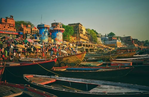 Cab Service in Varanasi | Book Taxi & Get Up to 25% OFF